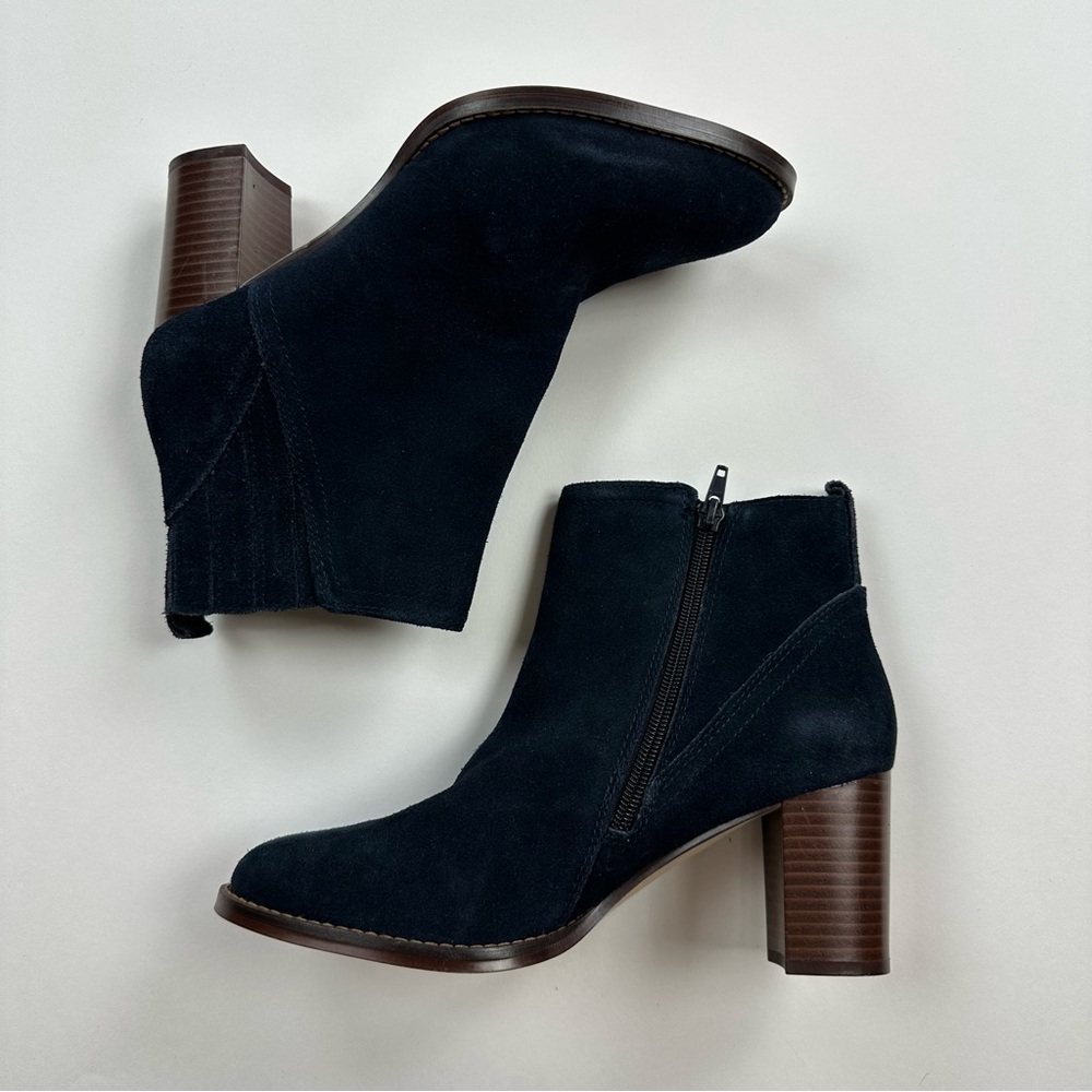 GAP Navy Suede Booties Size 8